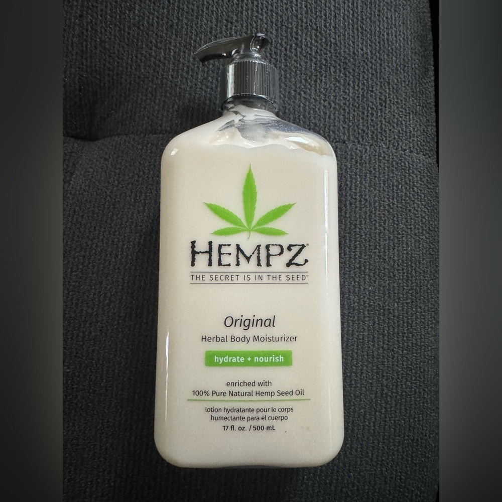 Hempz Original Herbal Body Moisturizer - Cream and Green - Sealed
